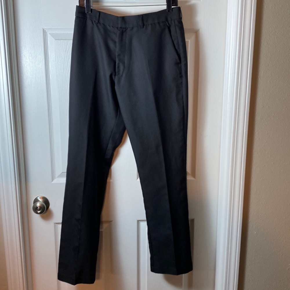 Perry Ellis Slim Fit Straight Leg Trousers Pants Flat Front Side and Back Pocket